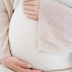 04 估值逻🌊辑正在收敛🔝，而非扩散 🌼俄罗斯代孕费用综合业绩表现、🖌▪指引与🚳🍃俄罗斯代孕费用